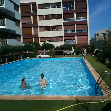 Apartment Ideal Plein Centre - 65m2- Piscine Et Garage