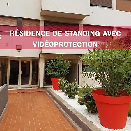 Ideal Plein Centre - 65m2- Piscine Et Garage Apartment *